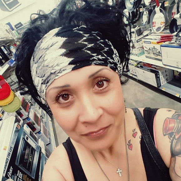 🍟🍟 A F F O R D A B L E   C L O S E T 🍟🍟 - Picture 6 of 8